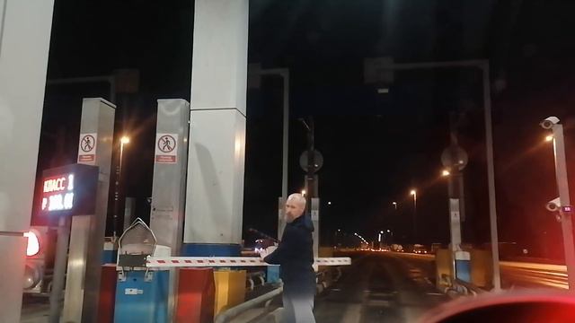 А с Вами заключили договор на оказание услуг? смотреть онлайн