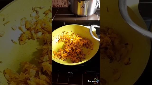 Универсальный рыбный супчик.Из отварной рыбки или консервов.За 30 минут - все готово!