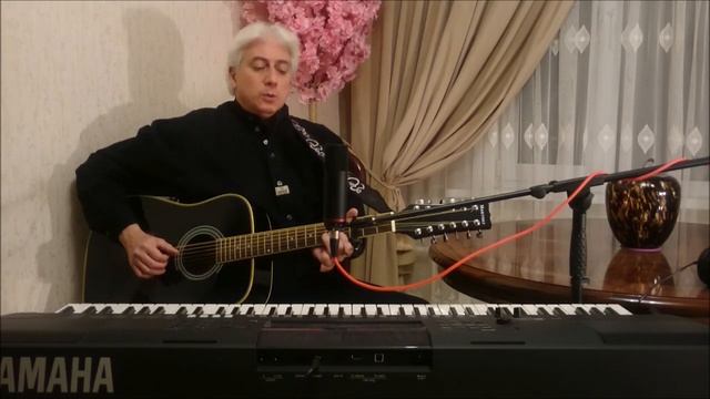 Свечи. Ночь притаилась за окном.