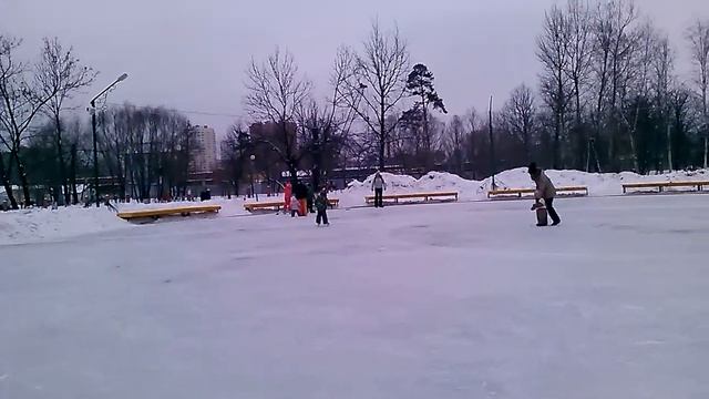 Каток маленький для детей в Реутове смотреть онлайн