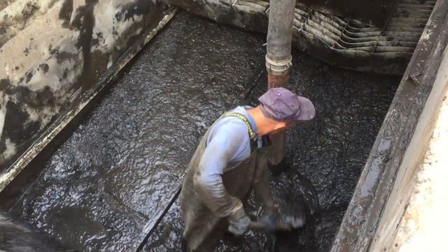 Очистка нефтеуловителя илосом. Услуги илососа в Смоленске. смотреть онлайн