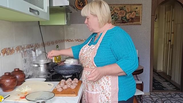 Мясо по купечески. Сливочный суп с фрикадельками. смотреть онлайн