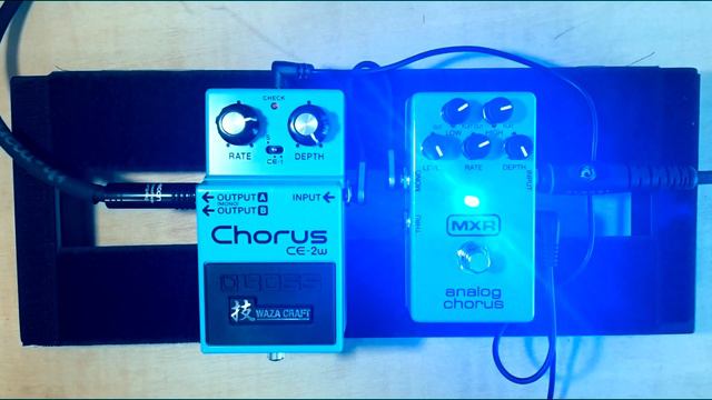 Boss CE-2w Chorus vs. MXR Analog Chorus - No Talking! смотреть онлайн