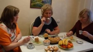 Девичник. Подарочки. Кофепитие. Разгружаю гардероб.