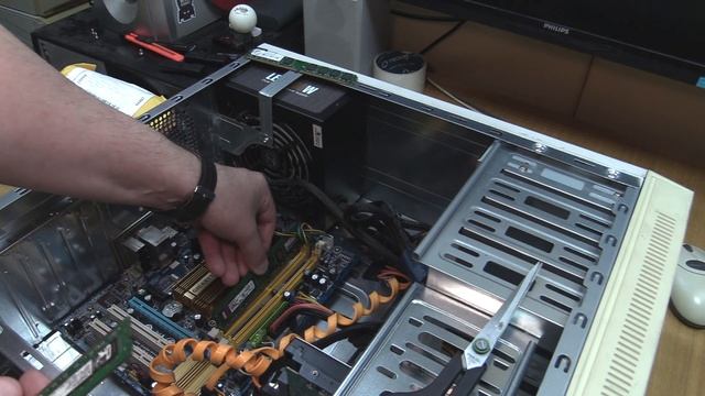 Вещишки с Алишки. Тестируем оперативную память Kingston: DDR2 800MHz из CPU Store. Выпуск 179. смотреть онлайн