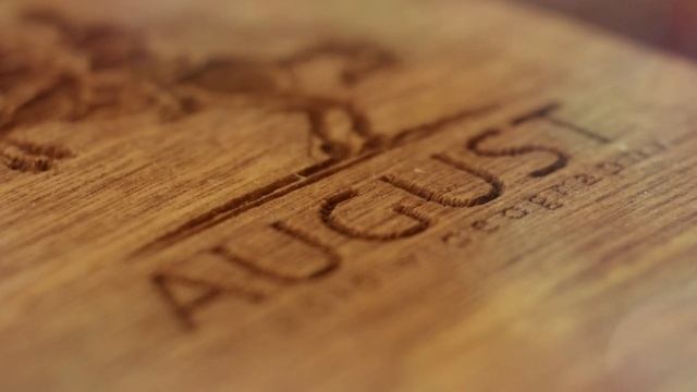 Коробки для флешек студии "AUGUST" смотреть онлайн