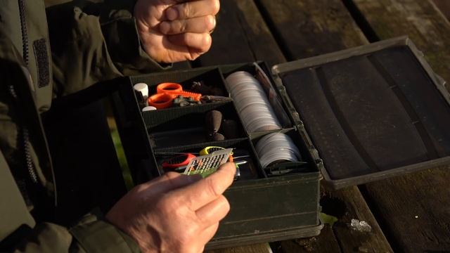 An EXCLUSIVE peek inside Chilly's carp fishing tackle box! смотреть онлайн
