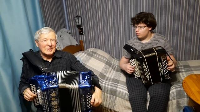 Старый да малый... смотреть онлайн