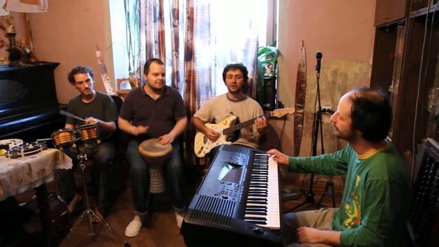 Банка сгущенного молока смотреть онлайн