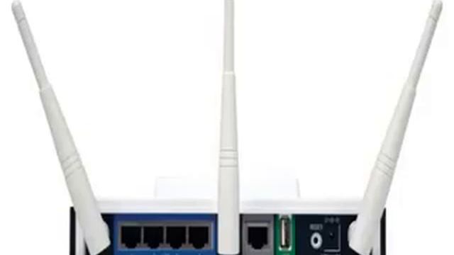 D-Link DIR-855 Extreme-N Duo Dual-Band Draft 802.11n Media Router смотреть онлайн
