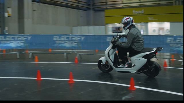 Honda EM1 E: