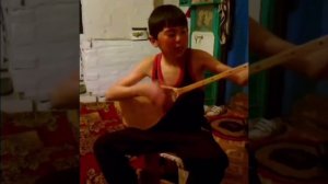 красивая казахская песня на домбре  в исполнении @Сәкен               ана-әке