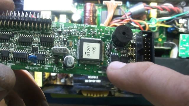 Ремонт ИБП Ippon Smart Winner 1500. Неправильно определяется заряд батареи. смотреть онлайн