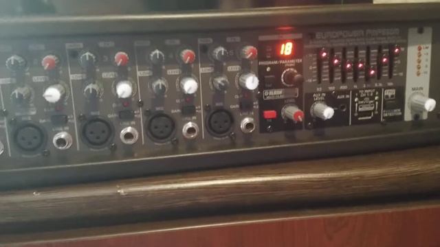 Микшер Behringer Europower PMP550M Обзор смотреть онлайн
