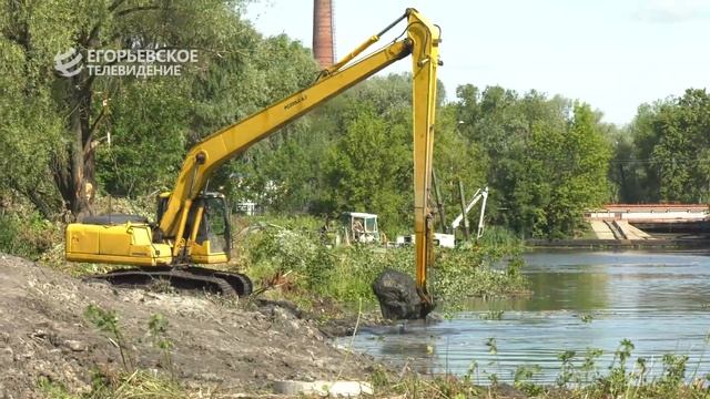 Продолжается очистка реки Гуслицы. смотреть онлайн