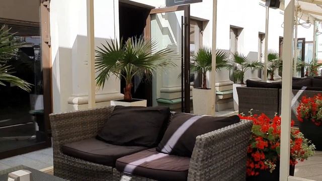 #SHOPPING + #RESTAURANT IN #VILNIUS LITHUANIA | Rona's Travel Vlog смотреть онлайн