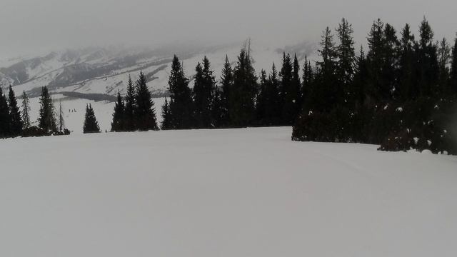 Туманная и снежная погода не повод отменять фрирайд 6 спусков в Жыргалан, 8 фев 2024 смотреть онлайн