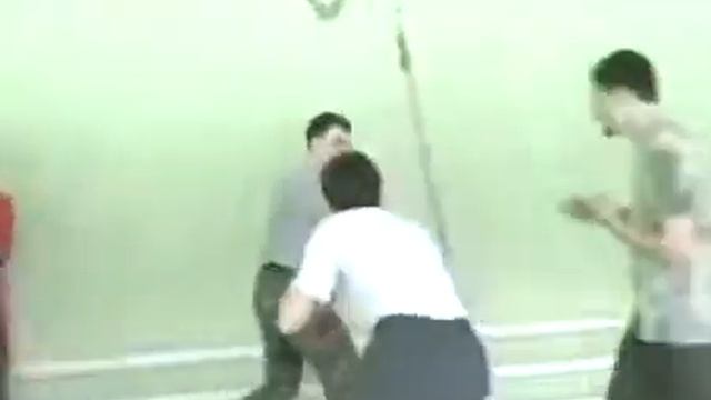 Самооборона яварой и подручными средствами смотреть онлайн