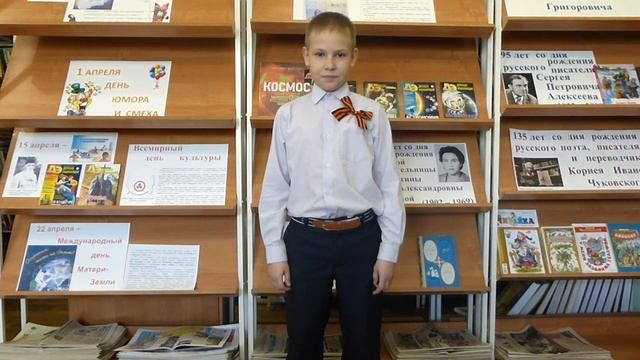 Страна читающая — Ярослав Мишанин читает произведение «На братских могилах» В. С. Высоцкого смотреть онлайн