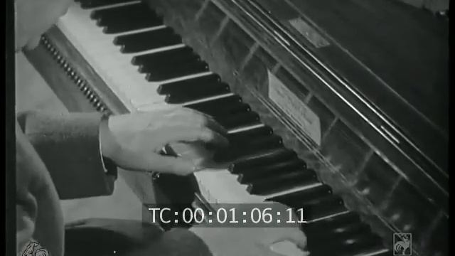 Film : Z. Drzewiecki plays Chopin Mazurka on Chopin's fortepiano смотреть онлайн