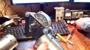 Применение мотора стеклоочистителя для привода робота