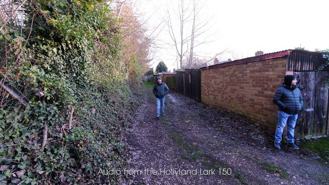 Hollyland Lark 150 Dual Wireless Microphone System смотреть онлайн