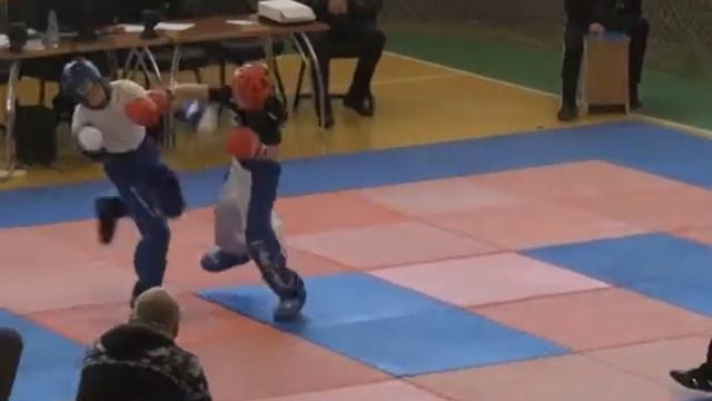 Карлов Артём 4 ЛАЙТ 30.01.16 Чемпионат и Первенство Крымского Федерального округа по кикбоксингу смотреть онлайн