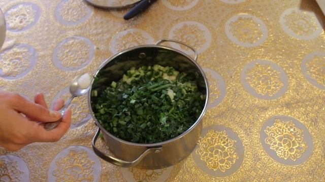 Окрошка на кефире без мяса и колбасы! очень вкусная и освежающая. смотреть онлайн