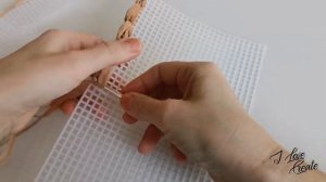 Сумка из рафии крючком на канве. Часть 1