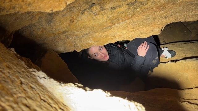 Как собаки ищут людей в подземелье. Тренировка в одесских катакомбах. Ищем людей под 