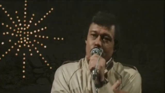 Кленовый  лист. Н. Караченцов .