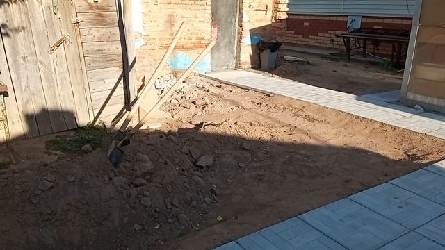 Первую часть Садовых дорожек уложил, приступаем ко второй?!.. | Садовые дорожки | Дорожка на Даче смотреть онлайн