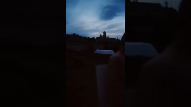 Вот такой большой костер и мы сидели с семьёй смотреть онлайн