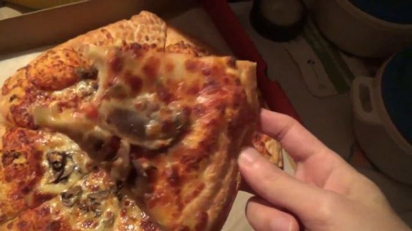 Пицца Грибная от Пицца Хат (Pizza Hut) и картофель