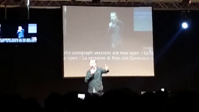 Tim omundson singing "stars" at jibcon7 смотреть онлайн