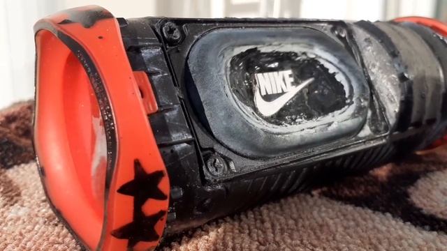 JBL FLIP 5 GG × ☆NIKE☆ LFM 100%vol ?Yëat? смотреть онлайн