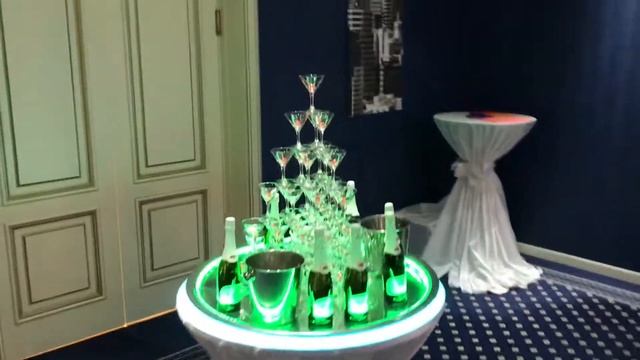 Ресторан Дорчестер, Центр Международной Торговли. Crown Plaza смотреть онлайн