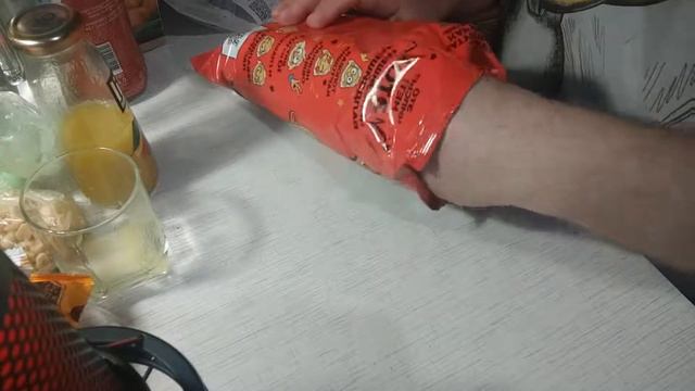 Магазин Виктория Изи Пизи Чипсы Easy Peasy Вагон Тушенки обзор распаковка отзывы смотреть онлайн