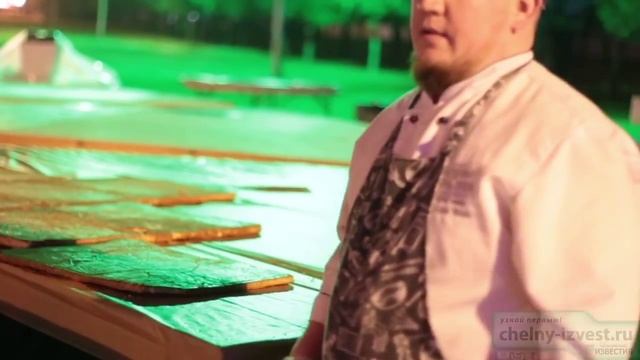 Огромный пирог в Набережных Челнах