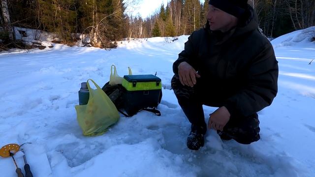 Крюк в 120км на мотособаке! Ловлю царскую рыбу по последнему льду. Проведал лесную избу. смотреть онлайн