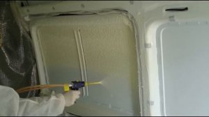 Утепление микроавтобуса Mercedes комплектом для нанесения пенополиуретана Touch'n Seal Foam Kit