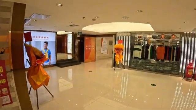 Самый большой рынок одежды в Гуанчжоу | Белая лошадь смотреть онлайн