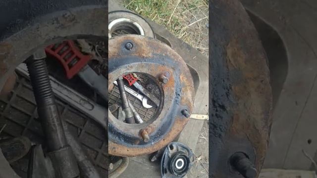 Дефектовка передней стойки, Audi 100 c4 Quattro, 2.8 AAH смотреть онлайн