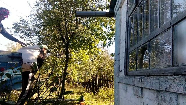Ломаєм кукурузу. Обробіток городів смотреть онлайн