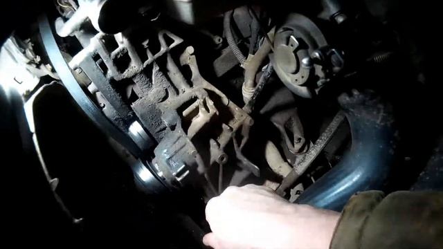 Замена помпы на Volkswagen Passat B5 1.8т AEB смотреть онлайн