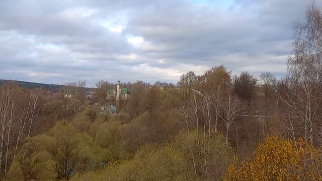 Вид на Воскресенский собор от часовни Вознесения. Экскурсия. Монастырь Новый Иерусалим. 23.10.21. смотреть онлайн