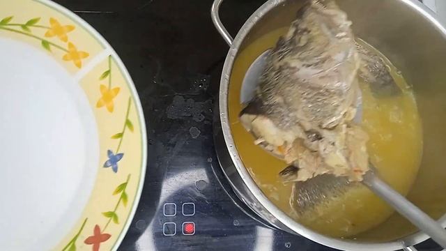 Греческий рыбный суп и жаренная рыба смотреть онлайн