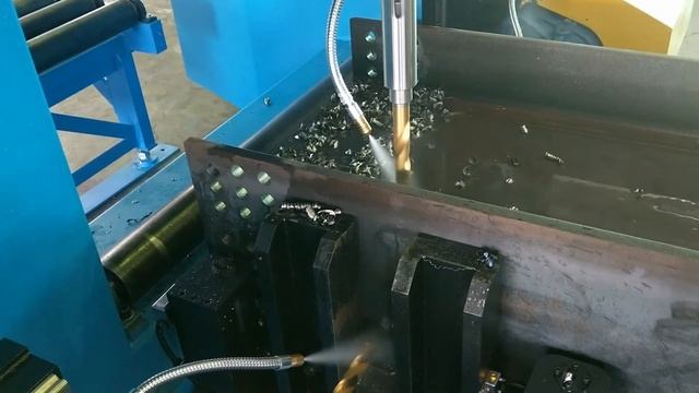 Трехкоординатный сверлильный станок с ЧПУ смотреть онлайн