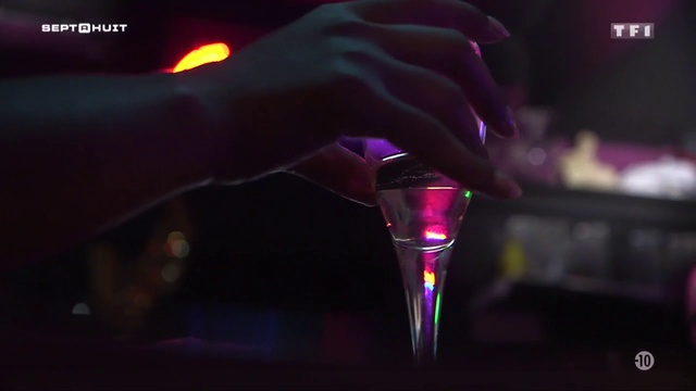 Sept a huit - Double vie - TF1 - 12.03.2017 смотреть онлайн