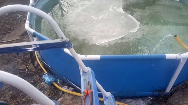 Ещё про каркасные бассейны Intex. Зимовка на улице в налитом состоянии. смотреть онлайн